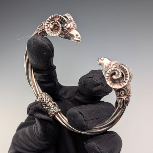 Vintage Sterling Silver Ram's Head Hinged Bangle Bracelet 42g